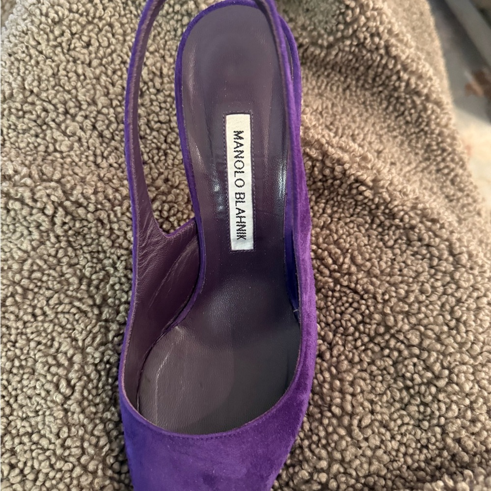Manolo Blahnik Purple Slingback Heels - Picture 6 of 7